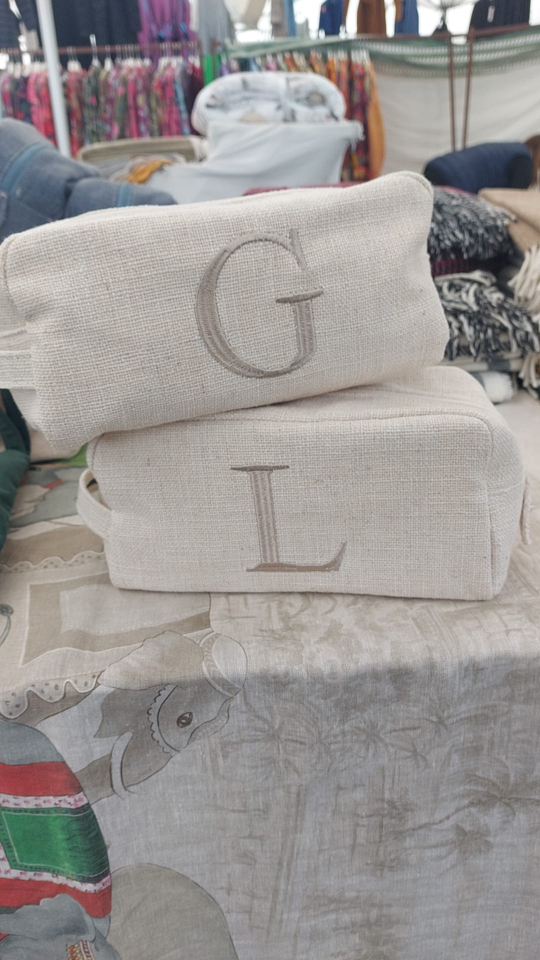 BEAUTY IN JUTA CON INIZIALE 3 COLORI | Pennoni Home