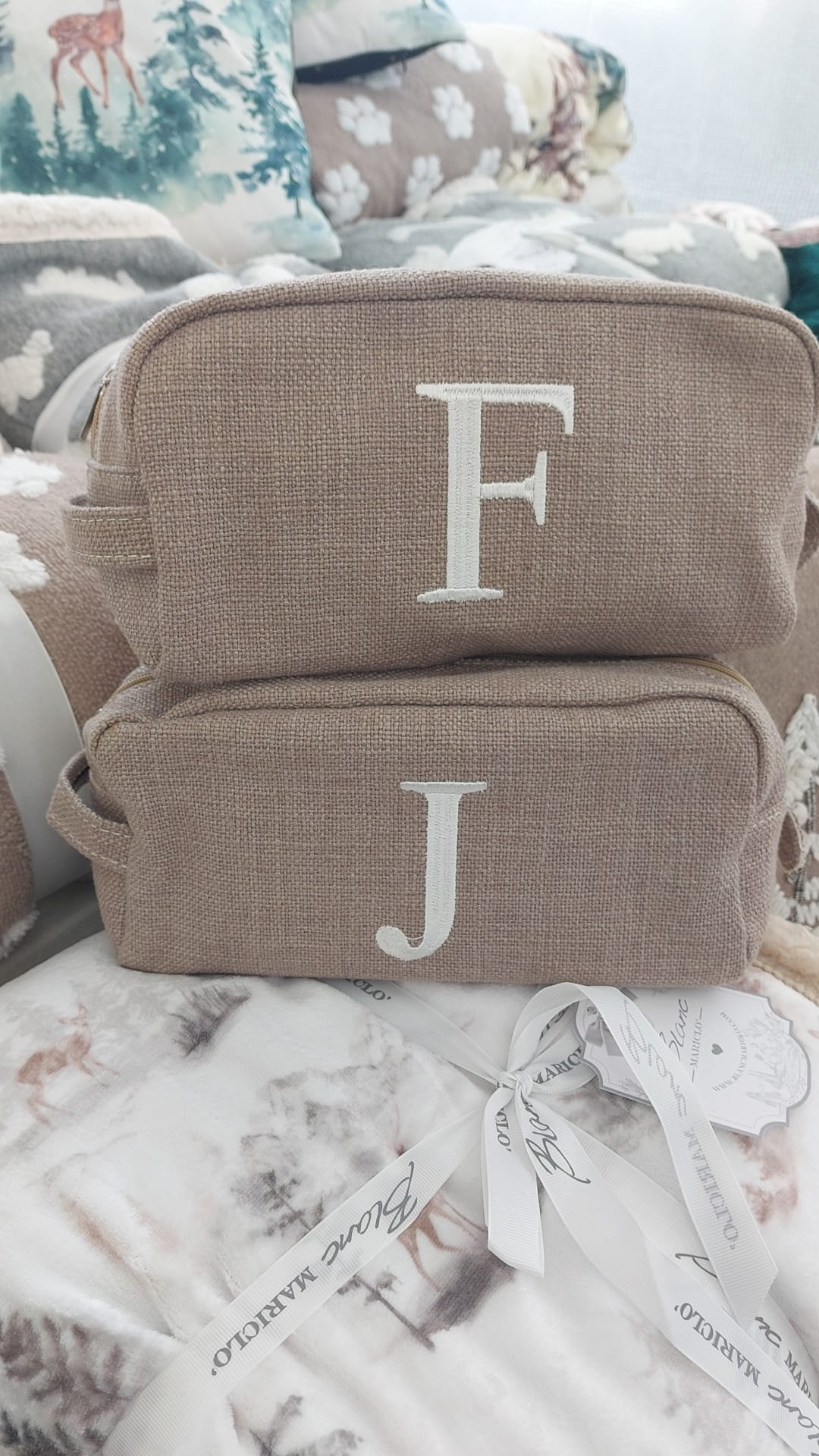 BEAUTY IN JUTA CON INIZIALE 3 COLORI | Pennoni Home